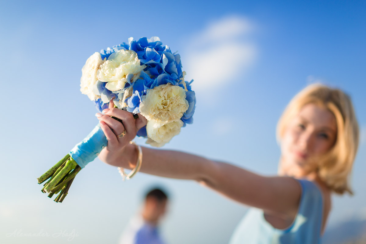 Santorini wedding flowers