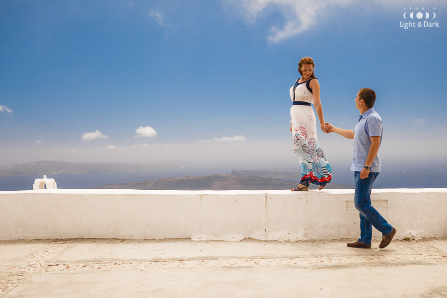 Love story photo in Santorini Greece by Alexander Hadji