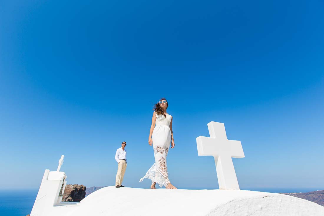 Santorini pre-wedding photographer Imerovigly
