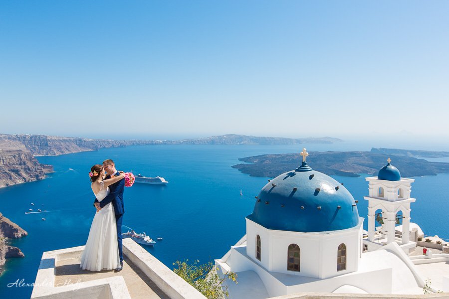 Santorini elopement photographer